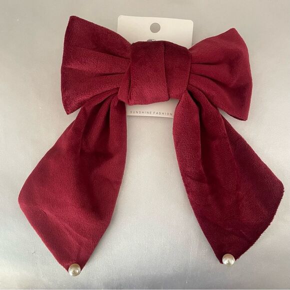 NWT Velvet Ribbon Bow with Pearl - Picture 1 of 3